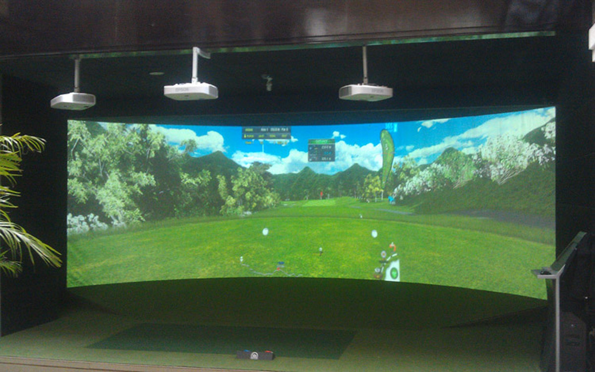 安全体验高尔夫模拟设备.jpg