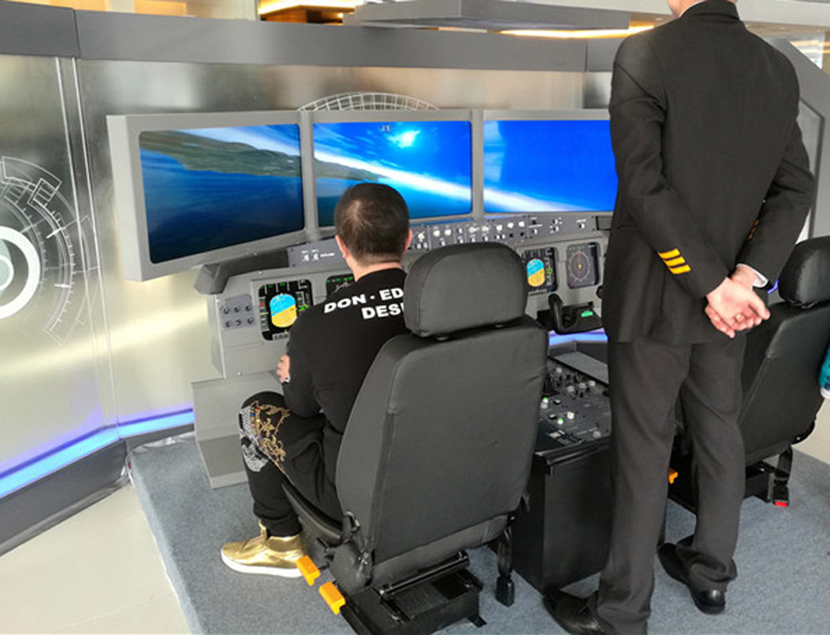 安全体验儿童职业体验空客飞行模拟器.jpg