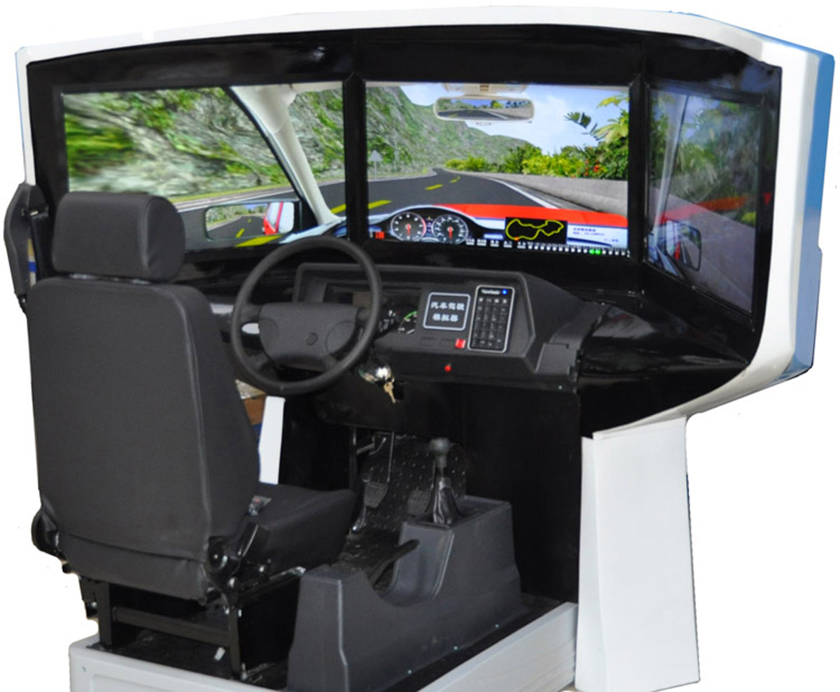 安全体验三屏汽车驾驶模拟器.jpg